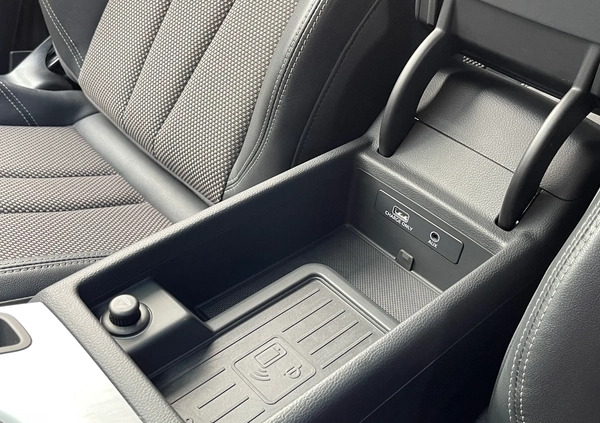 Audi A4 cena 85900 przebieg: 157460, rok produkcji 2017 z Wrocław małe 781